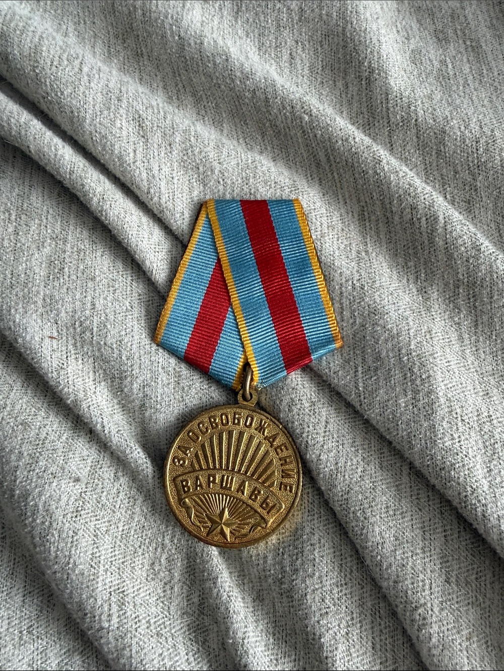 1945 Russia Medal for Liberatoof Warsaw Soviet WWII old army ribbon